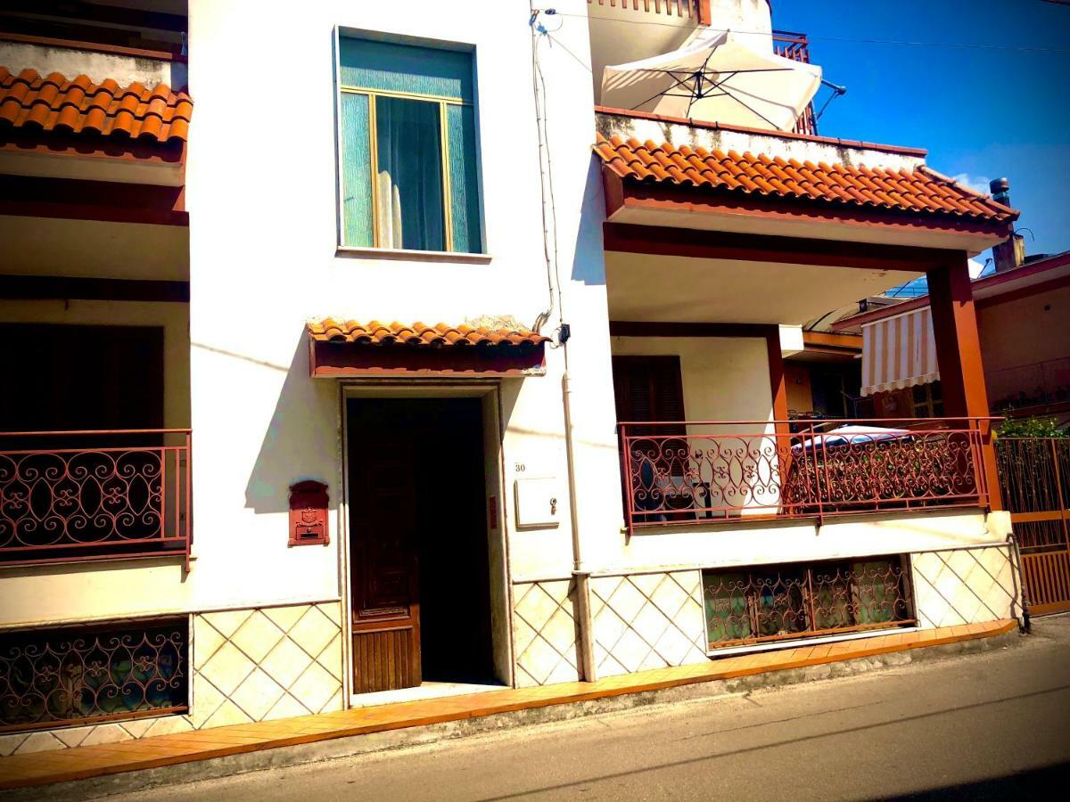 La Casa Di Lina Appartement Baiano  Buitenkant foto